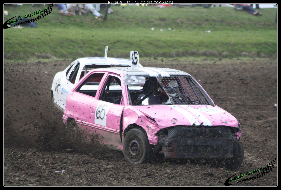 1182x800 pixels (1.333K)