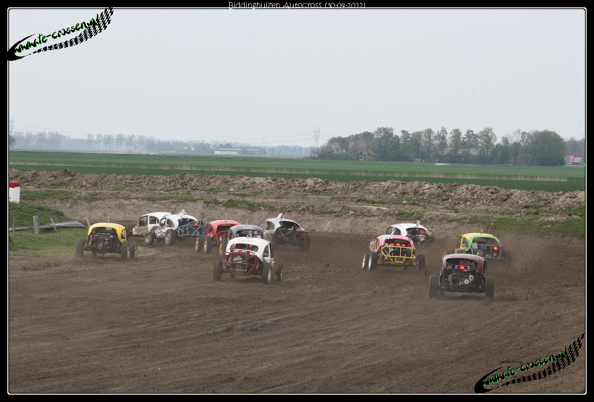 1182x800 pixels (1.213K)