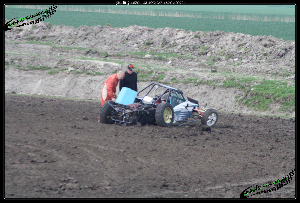 1182x800 pixels (1.302K)