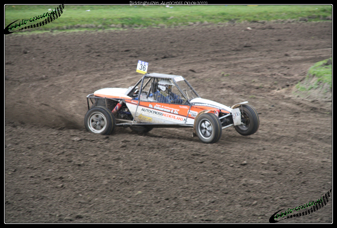 1182x800 pixels (1.311K)