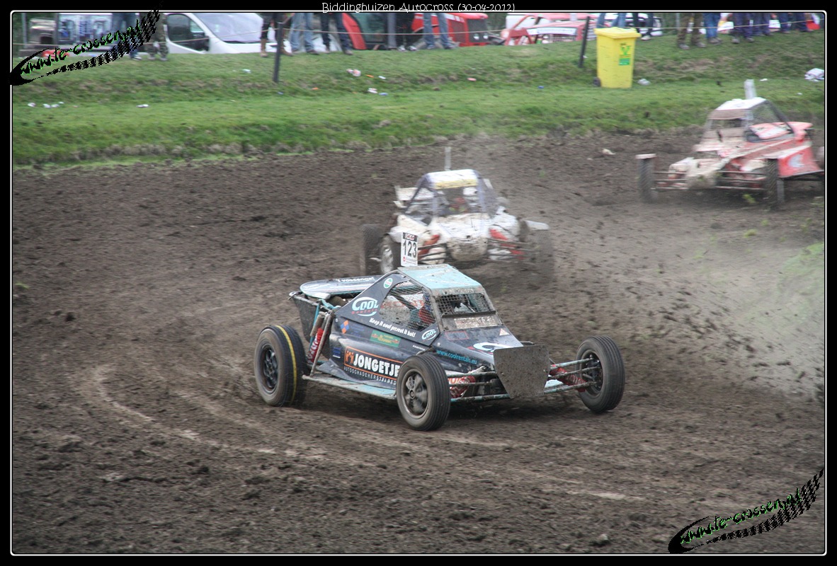 1182x800 pixels (1.392K)