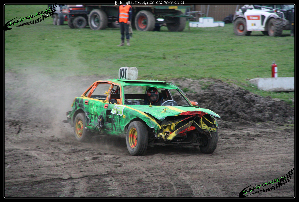 1182x800 pixels (1.323K)