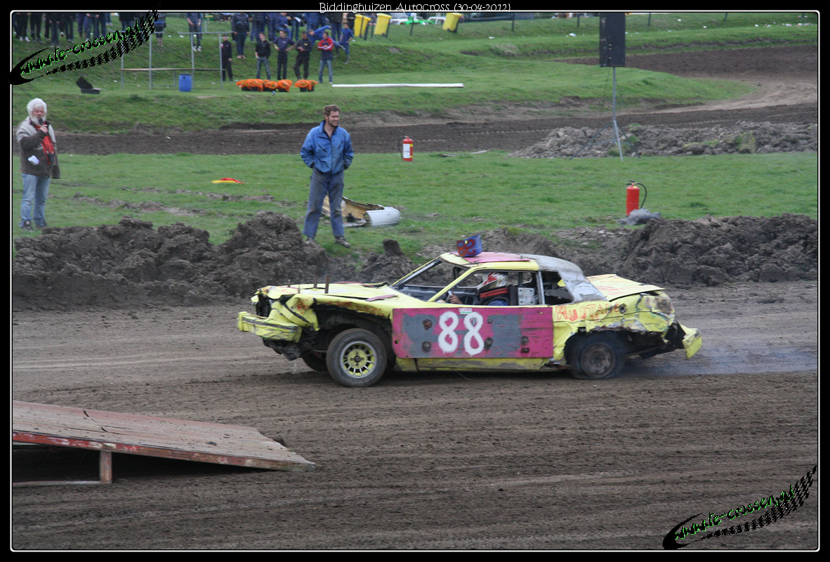 1182x800 pixels (1.390K)