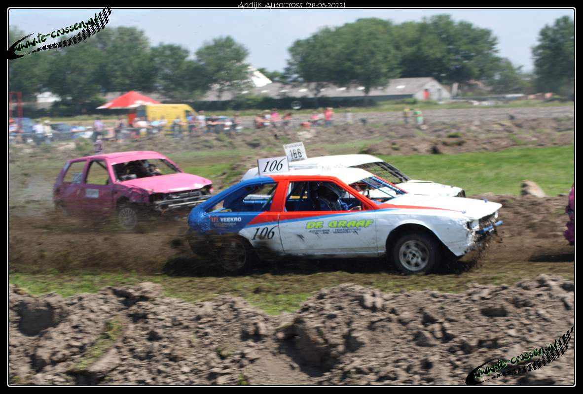 1182x800 pixels (142K)