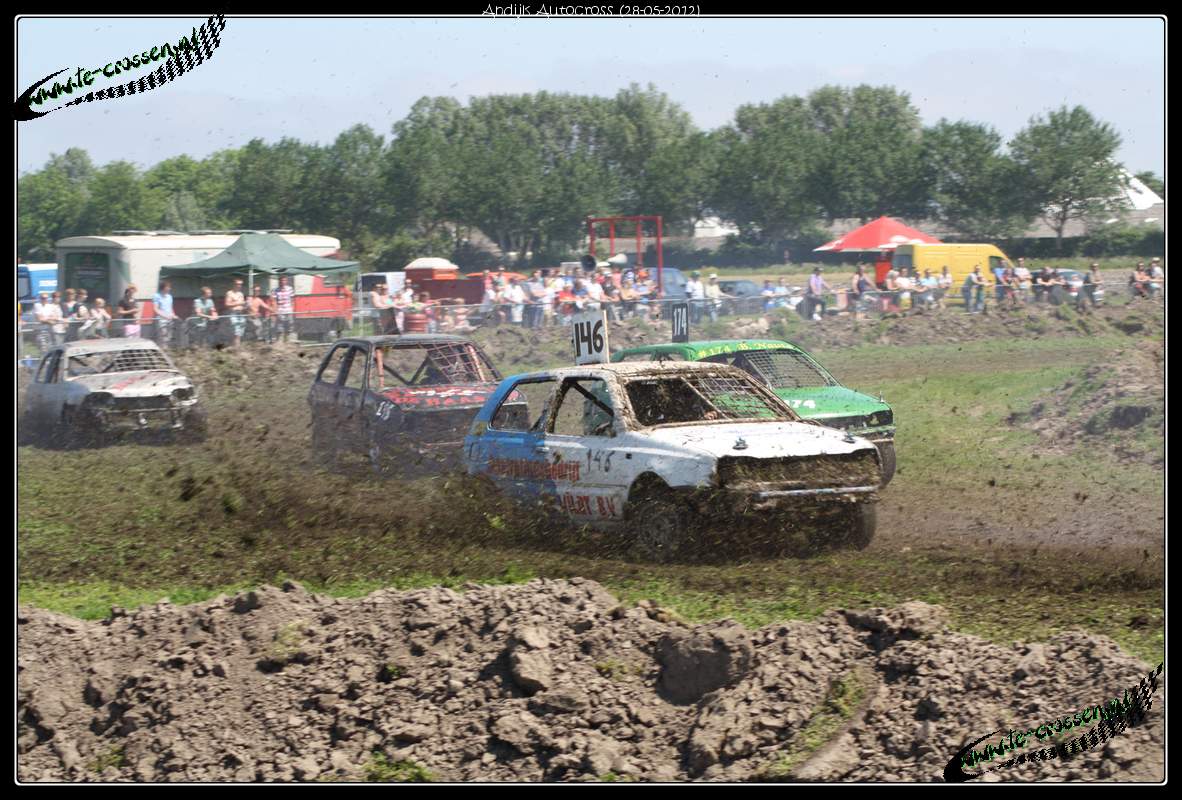 1182x800 pixels (180K)