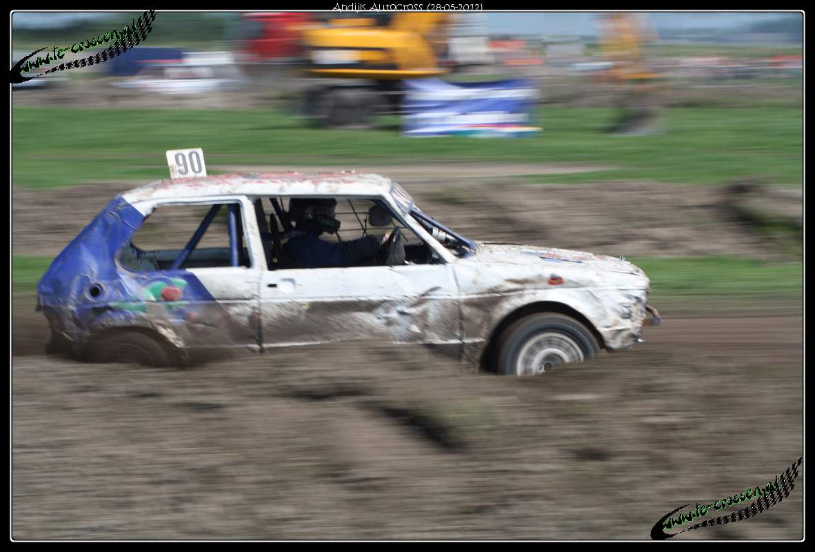 1182x800 pixels (115K)