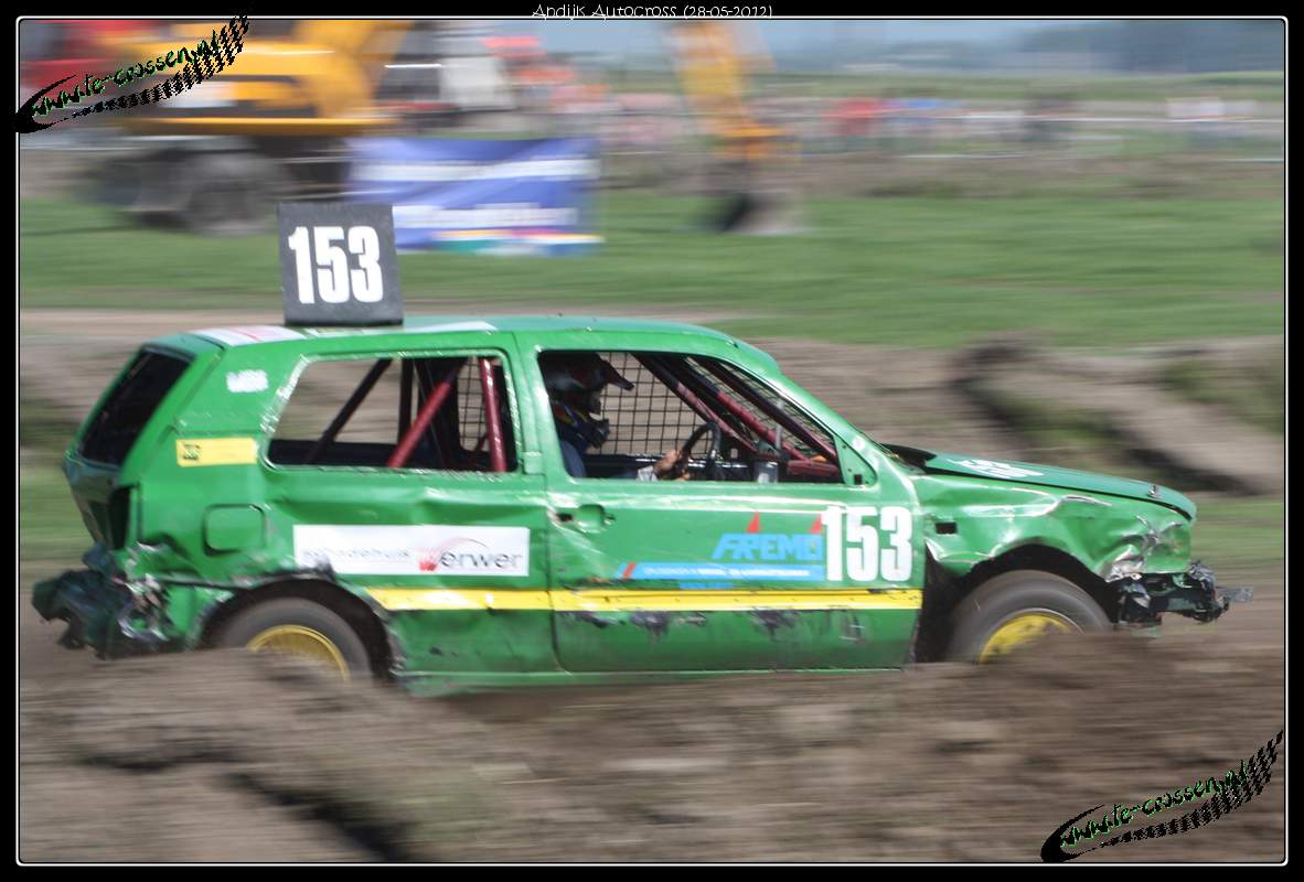 1182x800 pixels (115K)