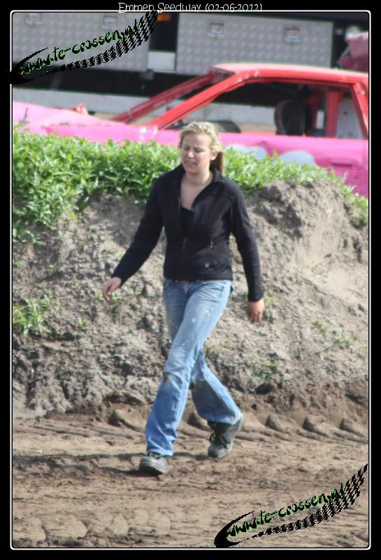 545x800 pixels (86K)