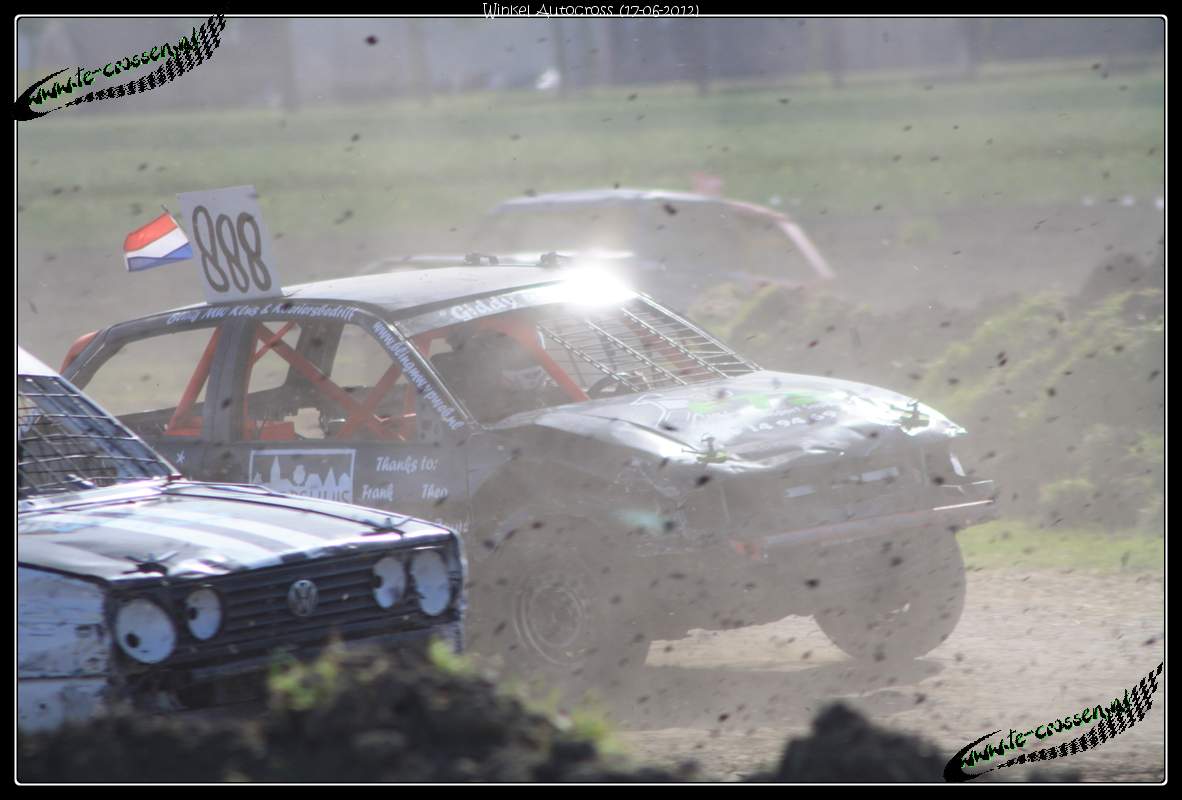 1182x800 pixels (92K)