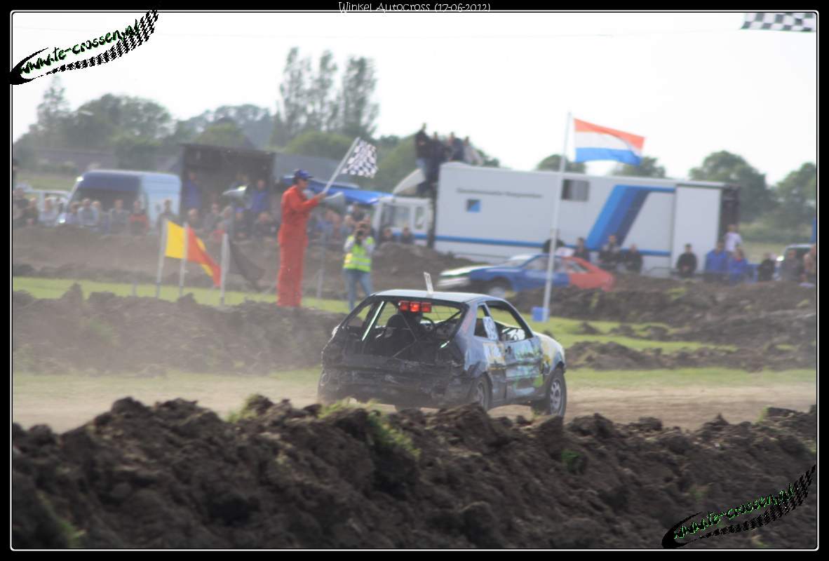 1182x800 pixels (95K)