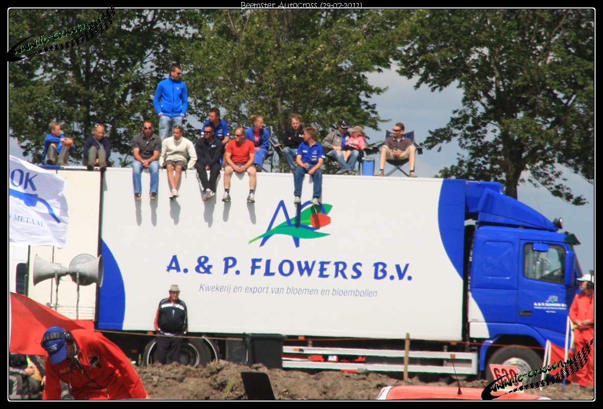 1181x800 pixels (146K)