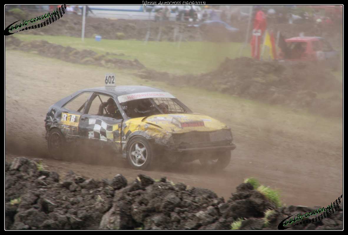 1182x800 pixels (70K)