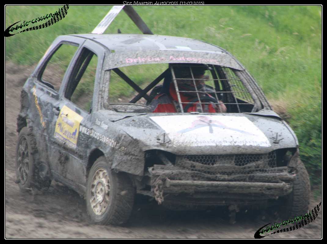 1070x800 pixels (95K)