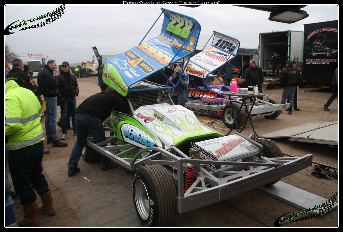 1182x800 pixels (128K)