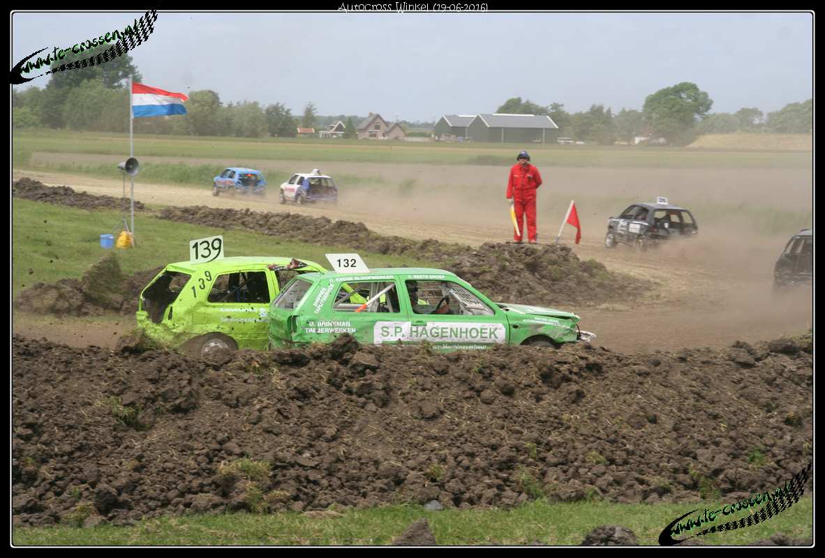 1182x800 pixels (130K)