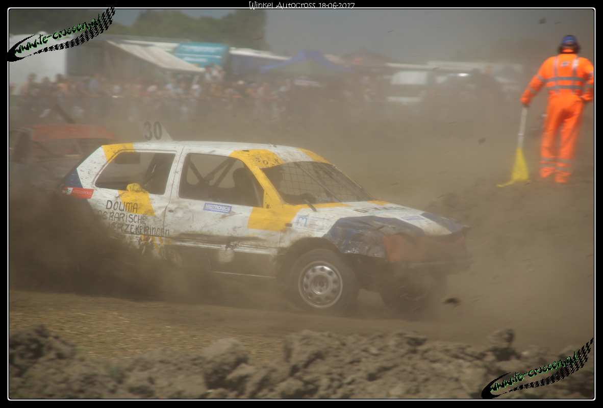 1182x800 pixels (76K)