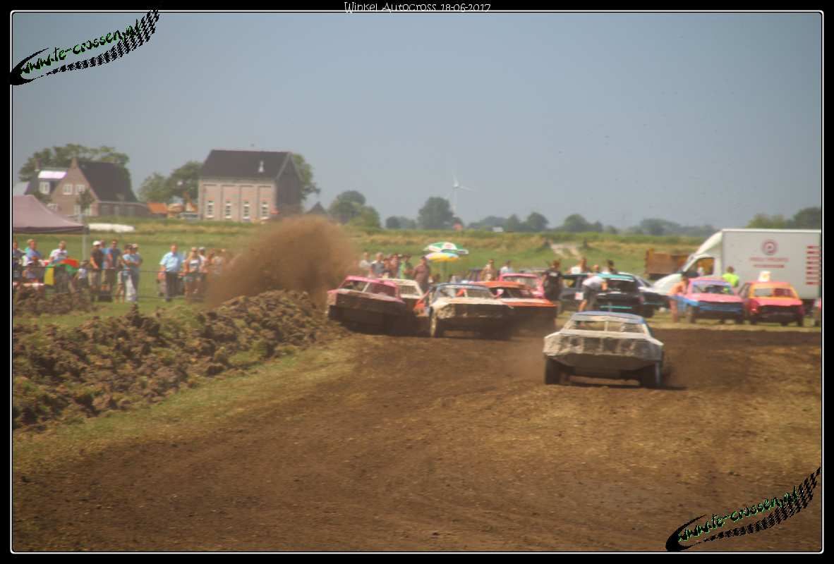 1182x800 pixels (95K)