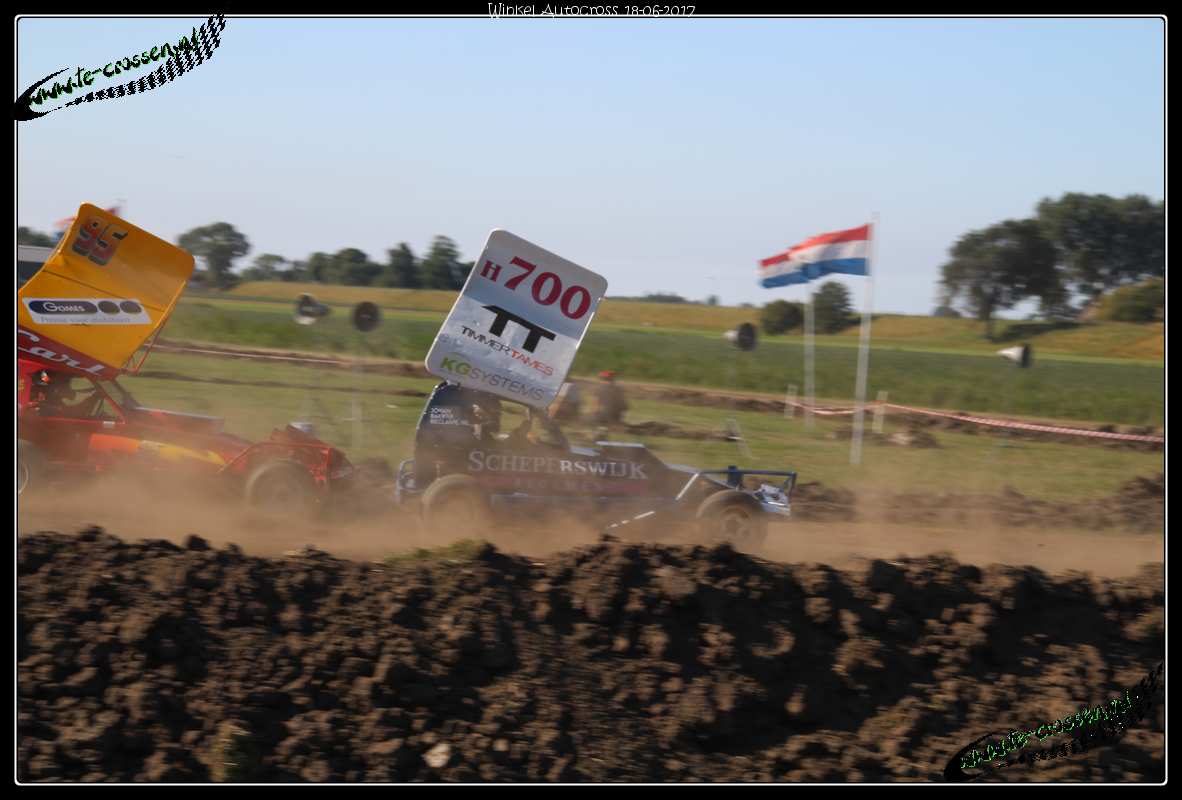 1182x800 pixels (97K)
