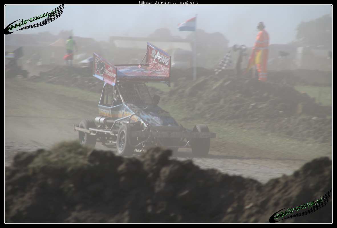 1182x800 pixels (70K)
