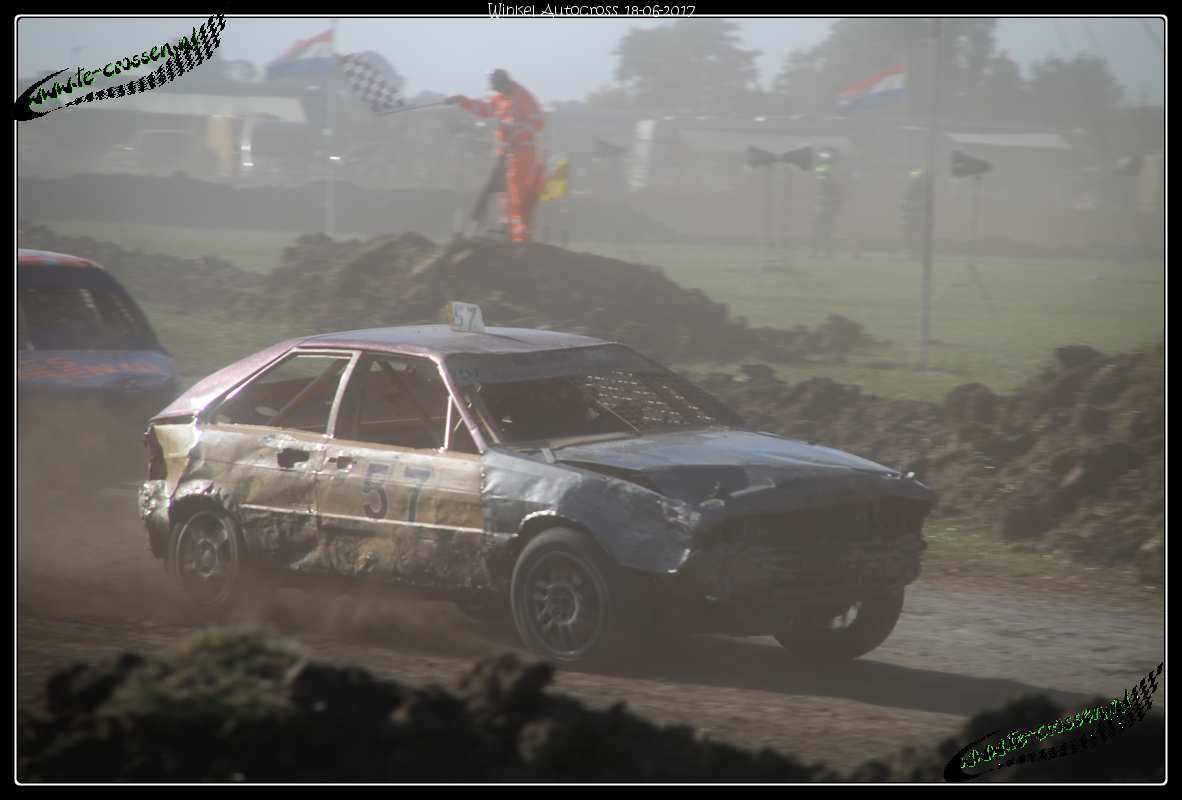 1182x800 pixels (75K)