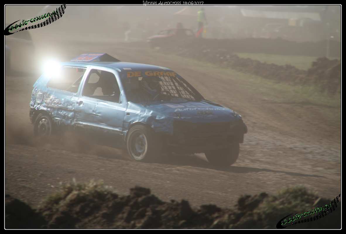 1182x800 pixels (75K)