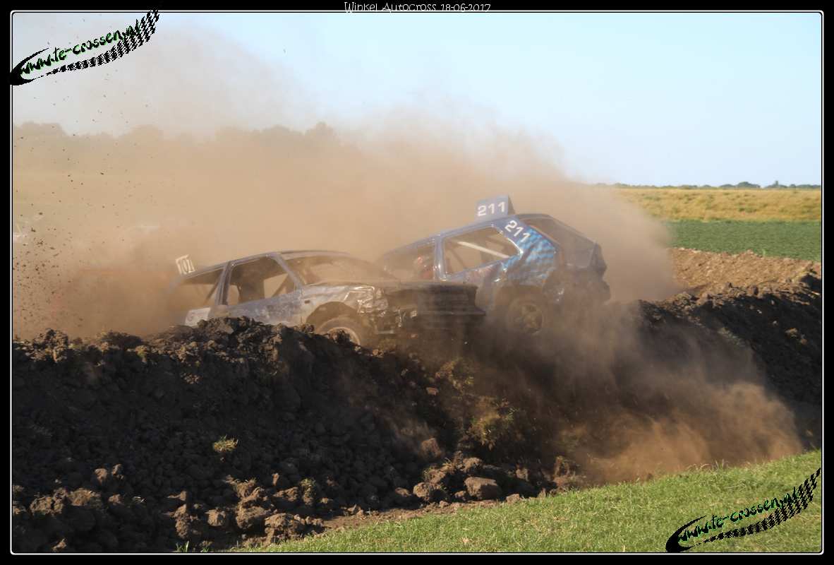 1182x800 pixels (95K)