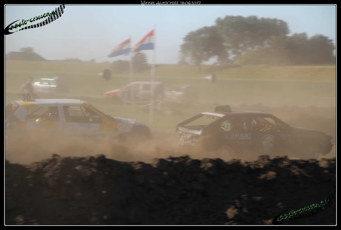 1182x800 pixels (65K)