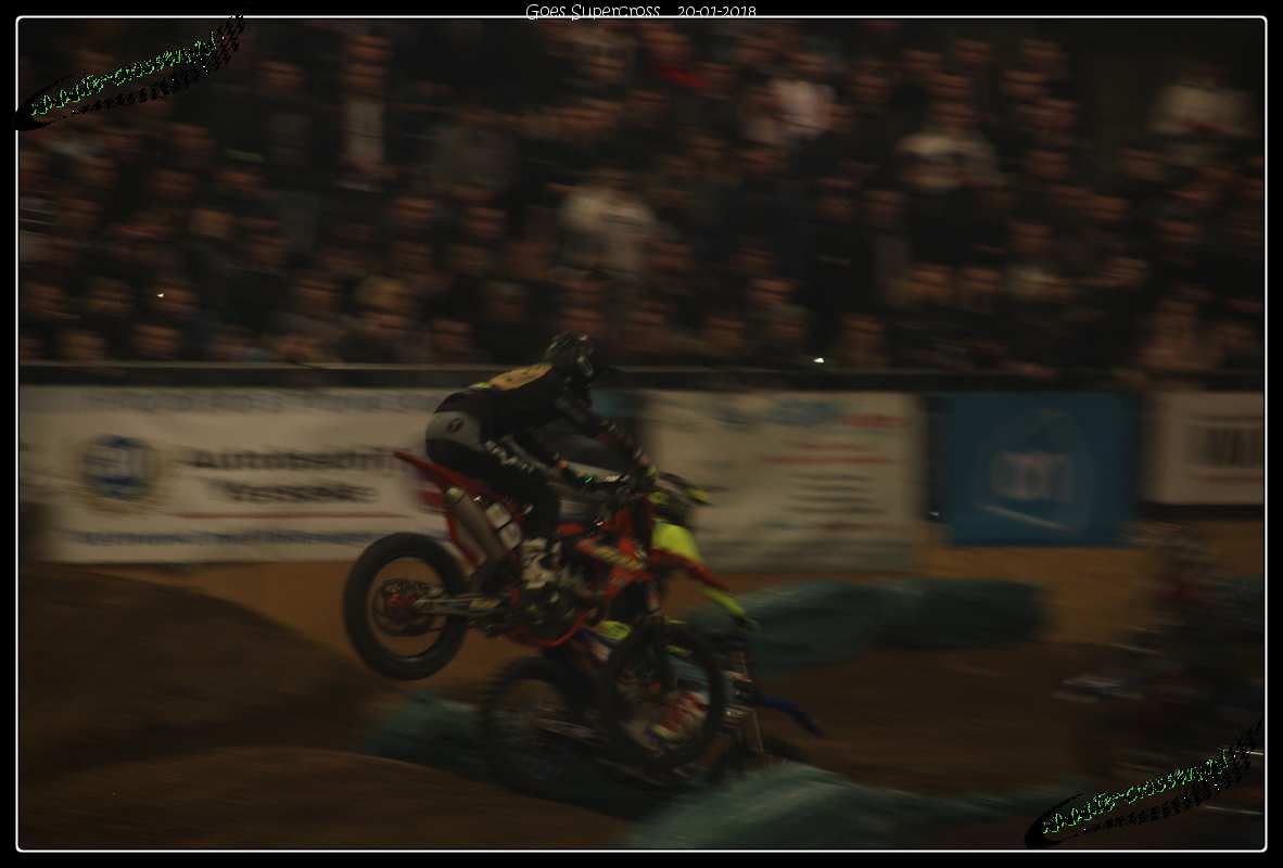 1182x800 pixels (70K)