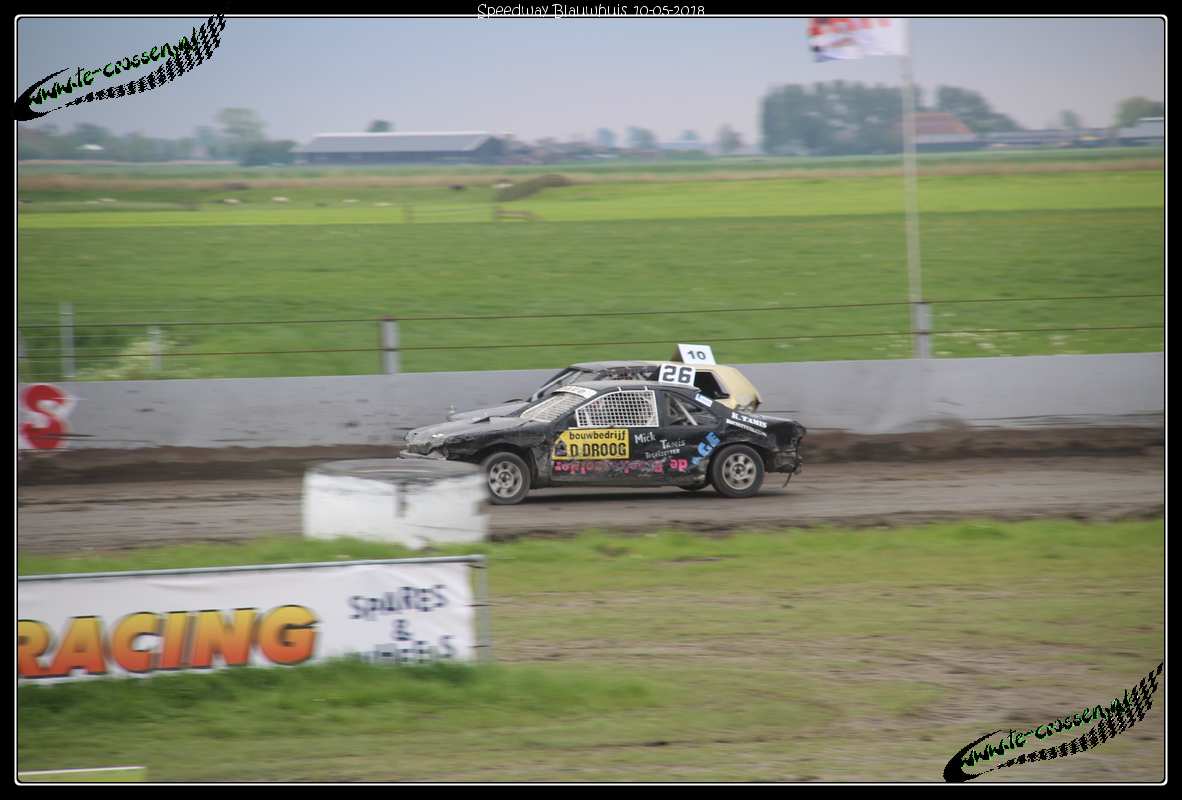 1182x800 pixels (95K)