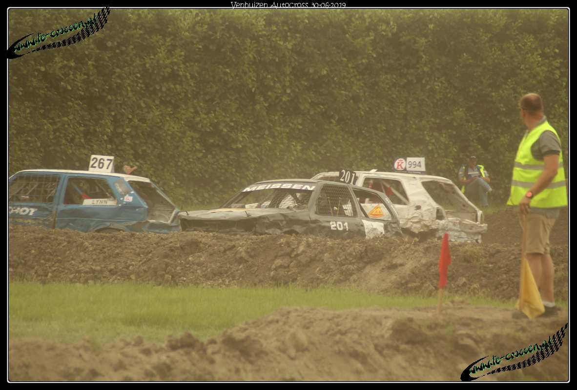 1182x800 pixels (105K)